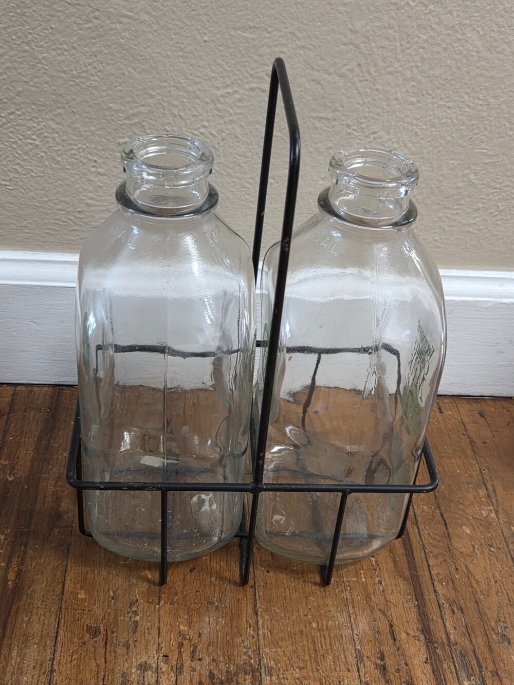 Vtg Set 2 Milk Bottles 1 Quart Clear Glass Metal Carry Vermont Country